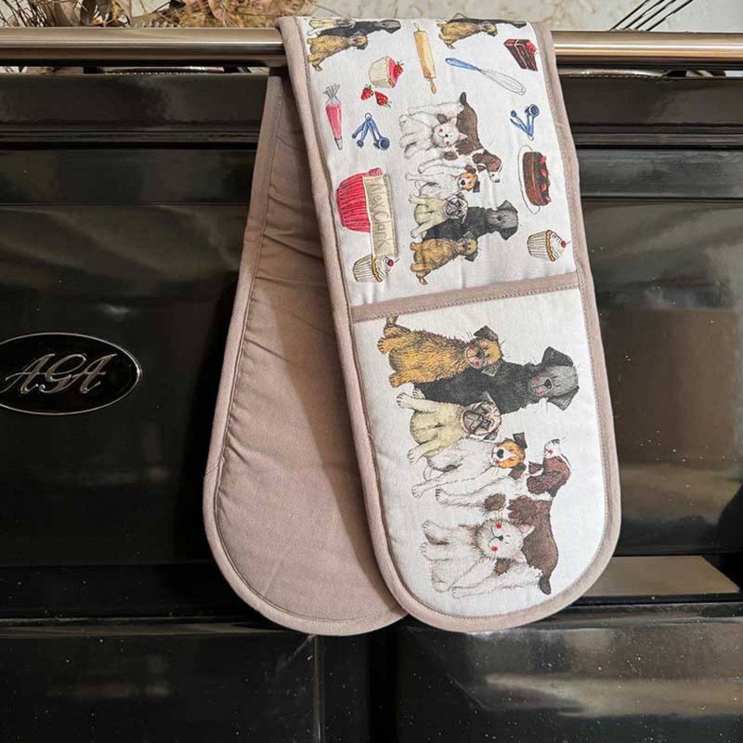 Dogs and Treats Oven Gloves