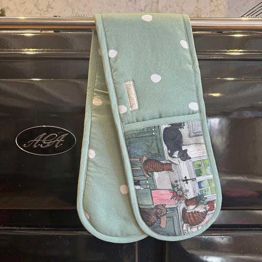 In The Kitchen Oven Gloves