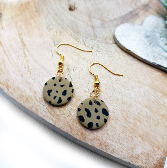 Wildlife Earrings Round